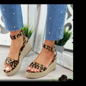 Espadrille platform sandals